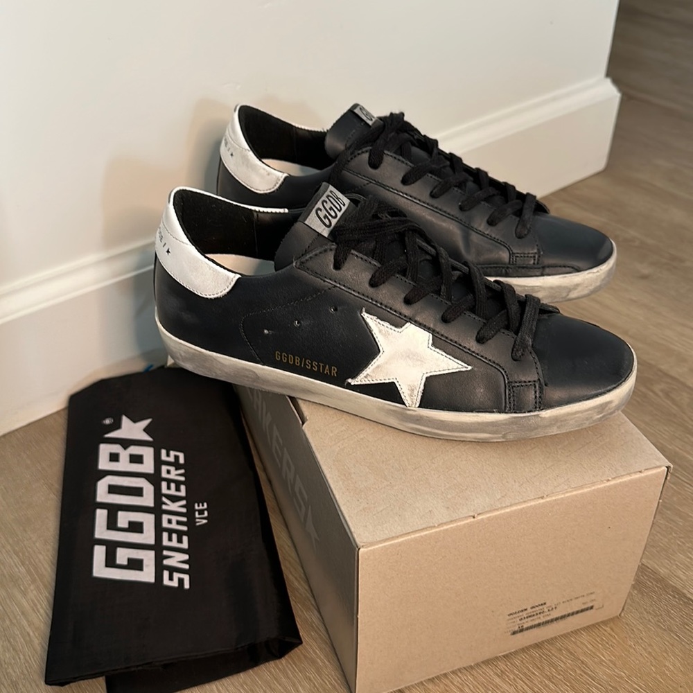 New In Box Golden Goose Superstar Black with White sz 39 tags attached
